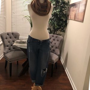 Distressed Boyfriend Jeans (29)